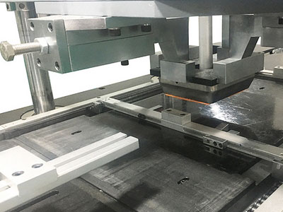 وحدة القطع بالقوالب